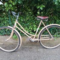 BICICLETTA D'EPOCA DA DONNA PRATICAMENTE PERFETTA
