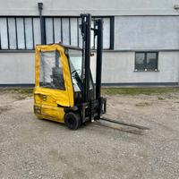 carello elevatore,muletto OM modello XE15 del 2010