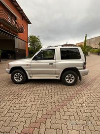 Mitsubishi Pajero 2.5 GLX Target