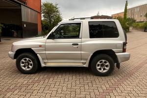Mitsubishi Pajero 2.5 GLX Target