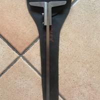 Calibro di profondità con custodia