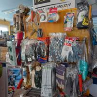 Svendita, materiale edile, ferramenta, pittura