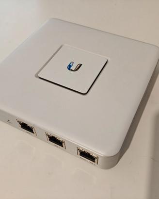 Ubiquiti UniFi Security Gateway (USG)