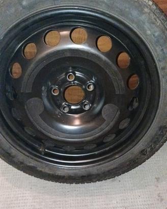 cerchio ferro con gomma 205/45/16  seat/audi/wolk