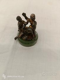 scultura in bronzo 