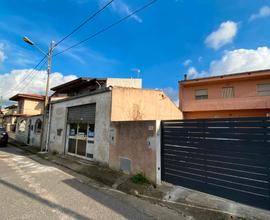 Casa Indipendente con cortile