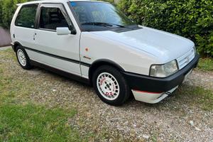 Fiat uno turbo ie