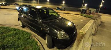 Renault Clio storia gpl