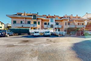 CERCHI UN BILOCALE CON TERRAZZO E BOX AUTO?