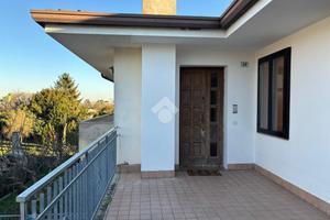 4 LOCALI A PONTELONGO