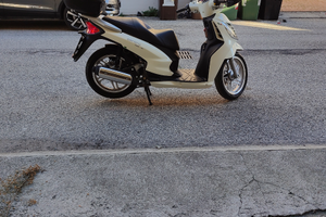 Scooter malaguti cenyro 125