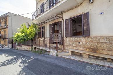 3 LOCALI A MARCELLINA