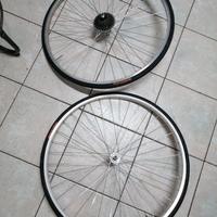 Bicicletta cerchi gomme camera aria