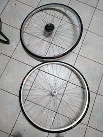 Bicicletta cerchi gomme camera aria