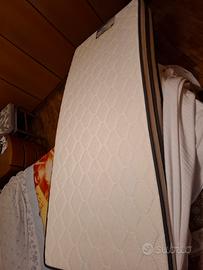 2 materassi +coprimaterasso 