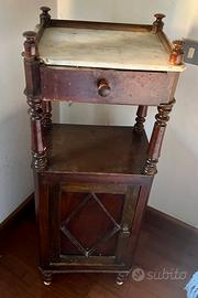 Coppia Comodini  legno di noce