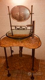 Toilette antica stile Liberty