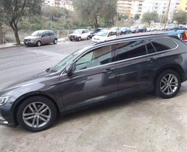 Volkswagen Passat Variant 2.0 TDI DSG Business Blu