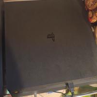PS4 slim 500gb con 2 pad e 2 giochi 