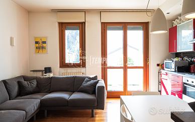 Splendido bilocale con locale studio, box e cantin