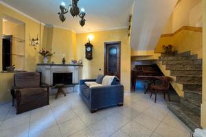 No condominio Soluzione Indipendente al centro