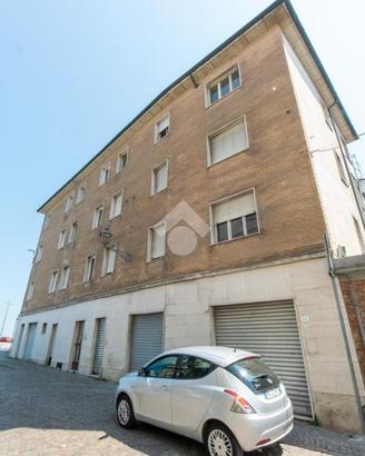 4 LOCALI A CASALE MONFERRATO
