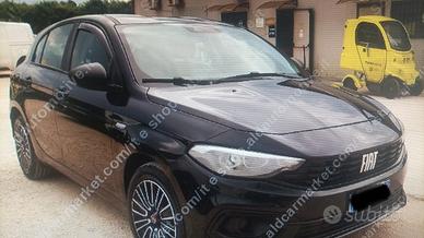 Fiat Tipo 1.6 Mjt S&S 5 porte Red