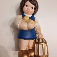 Satuetta di bambina in ceramica della THUN