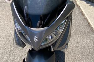 Scooter Suzuki