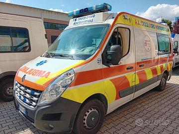 RENAULT RENAULT MASTER AMBULANZA (MONT)