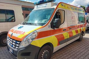 RENAULT MASTER AMBULANZA (MONT) VP