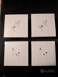 Ultime disponibilità di cuffiette originali