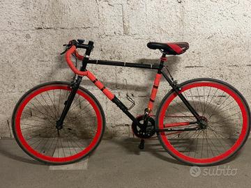 Bici a scatto fisso personalizzata