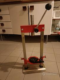 tappatrice tappo corona