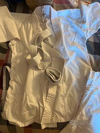 Kimono Decathlon bianco cm.138 età 6-8 anni