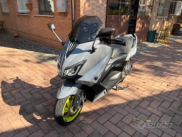 Yamaha TMAX 530 LUX MAX