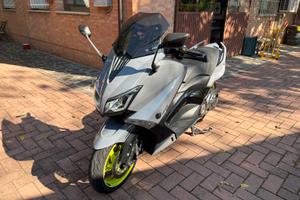 Yamaha TMAX 530 LUX MAX
