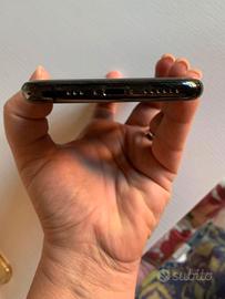 iPhone 11 pro - 400€