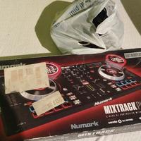 Kit completo per Dj,console, casse, subwoofer ecc.