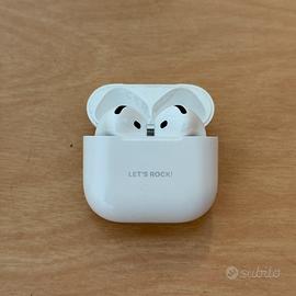 Apple AirPods 4 ANC e Ricarica Wireless