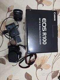 Macchina fotografica Canon EOS R100