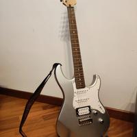 Chitarra elettrica Yamaha Pacifica 112v silver