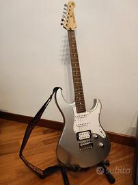 Chitarra elettrica Yamaha Pacifica 112v silver