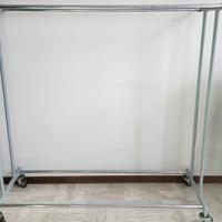 Espositore/Appendi abiti con ruote