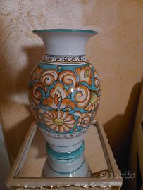 Vaso in ceramica dipinto a mano di "Bama"