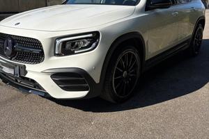 Mercedes-benz GLB 200 d Premium AMG Line