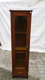 Vetrinetta antica in noce con vetri decorati