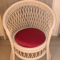 Poltroncina Tonda da salotto in vimini particolare