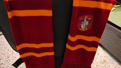 Sciarpa grifondoro originale Harry Potter - Collezionismo In vendita a  Palermo
