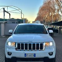 Grand Cherokee 3.0-V6-241CV Overland Strafull